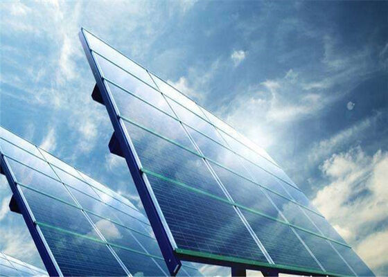 comprare Vetro solare a basso tenore di ferro ultra bianco con rivestimento antiriflesso Vetro solare temperato a basso tenore di ferro online manufacture