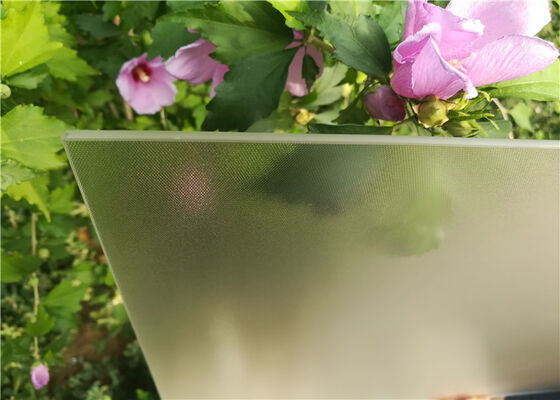 comprare Vetro solare a basso contenuto di ferro temprato a forma piana, dimensioni personalizzate, risparmio energetico online manufacture