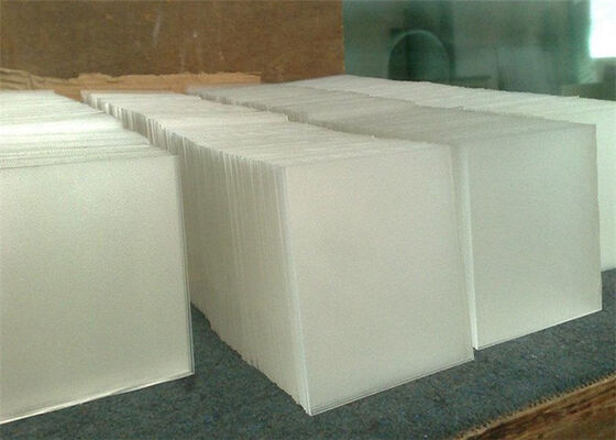 ซื้อ กระจกเซลล์แสงอาทิตย์ใส ทนความร้อน กระจก Low Iron Tempered High Transmittance online manufacture