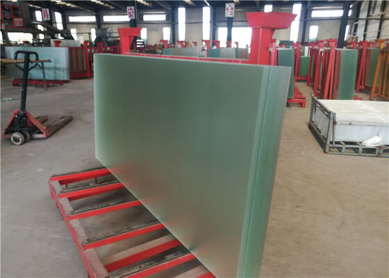 kupować Ultra Clear Szkło Niskozawartościowe Żelaza Panele Szklane Grubość 3.2mm Szkło Pokrywające Ogniwa Słoneczne Dostosowane online manufacture