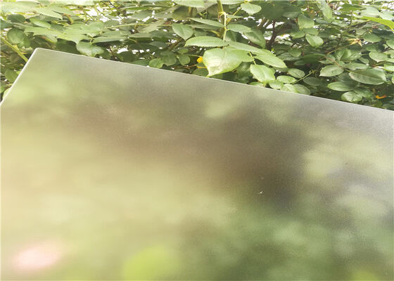 Buy High Transmittance Solar Panel Glass Curve Patterned Ultra White Low Iron Glass Flat online manufacture