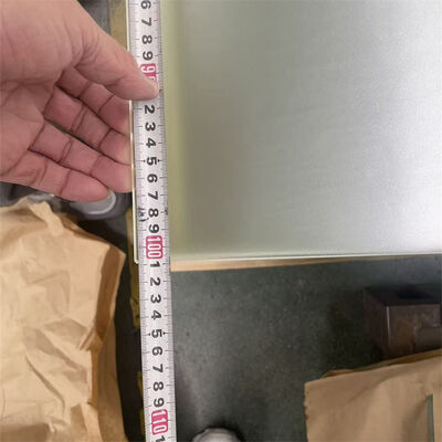 ซื้อ กระจกโซลาร์เซลล์เทมเปอร์ส่งผ่านแสงสูง กระจกโฟโตโวลตาอิกแบบมีพื้นผิว Low Iron สำหรับแผงโซลาร์เซลล์ online manufacture