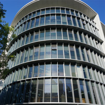 comprare Vetro Solare BIPV ad Alte Prestazioni Resistente agli Agenti Atmosferici di Spessore Differente per Architettura Moderna online manufacture